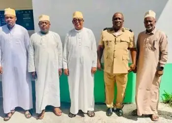 Le ministre de la Jeunesse et des Sports échange avec le comité exécutif de la FFC