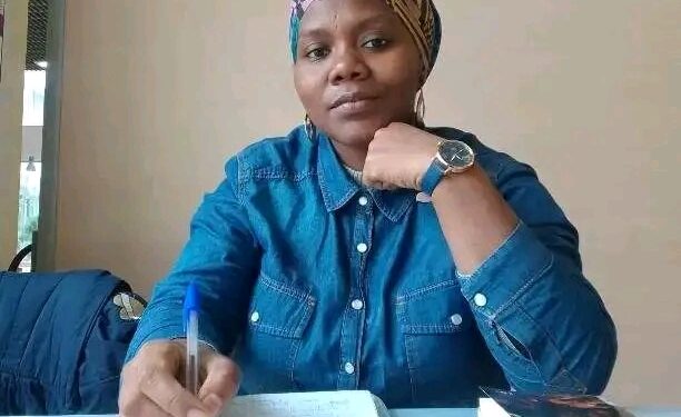 Une jeune plume comorienne qui fait rayonner le shiKomori en France